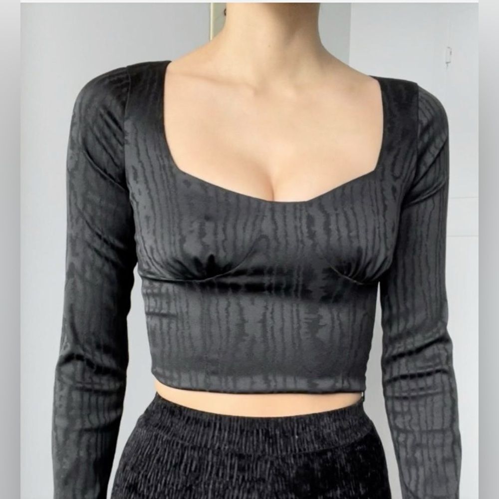 Zara Black Long Sleeve Stretch Crop Top Size Small